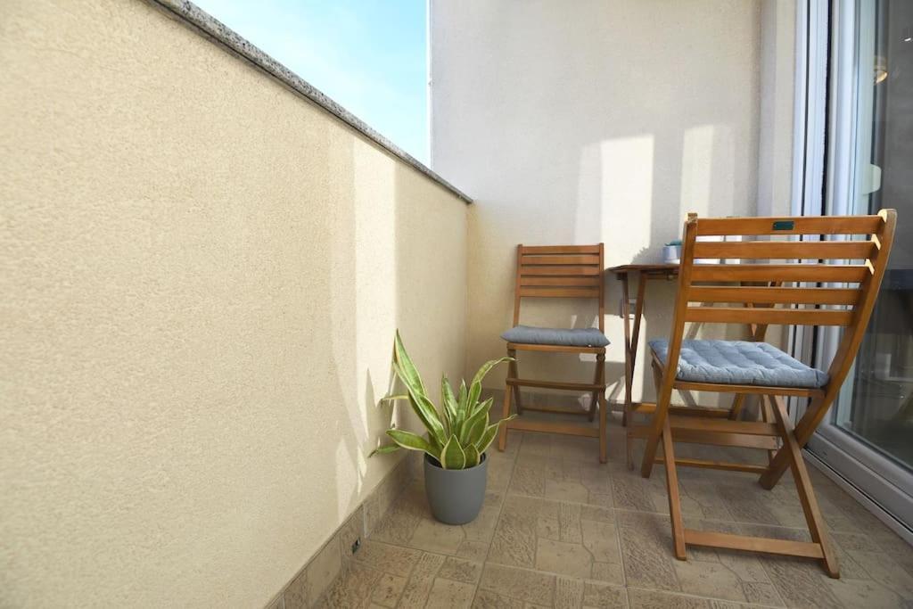 Family Apartment Manuela Zadar Exteriör bild